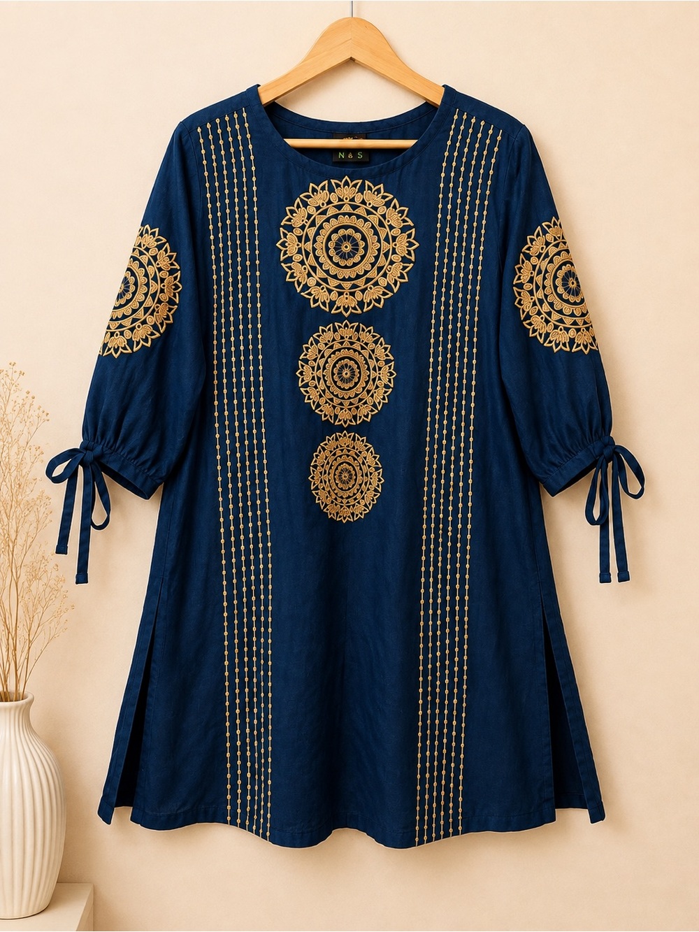 Pakistani Embroidered Kurti Tunic | Size Small | Navy & Gold | 3/4 Sleeve